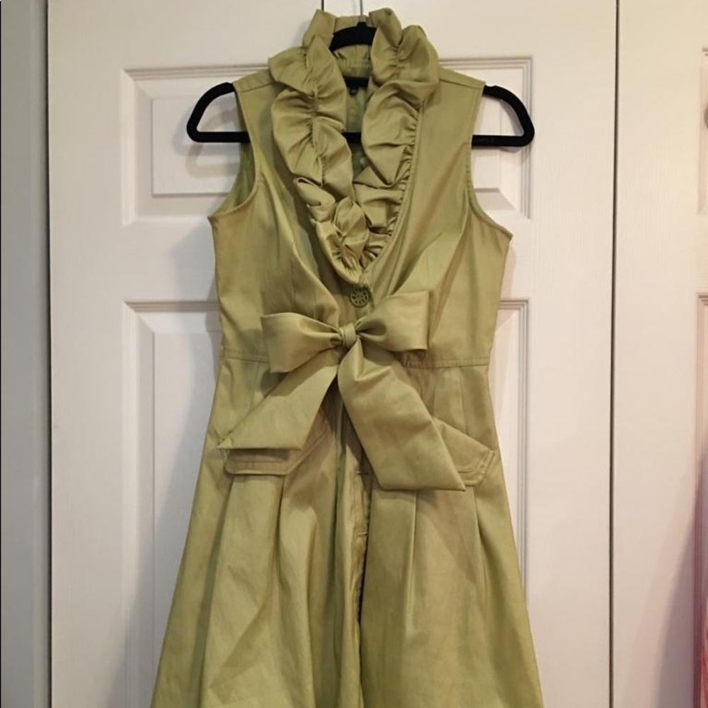 Samuel Dong green jacket